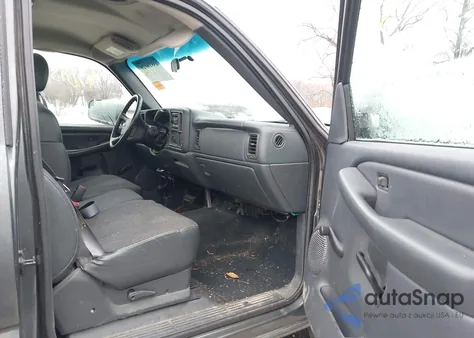 2002 Chevrolet Silverado 1500 from USA, damaged, VIN 1GCEC14T72Z251913